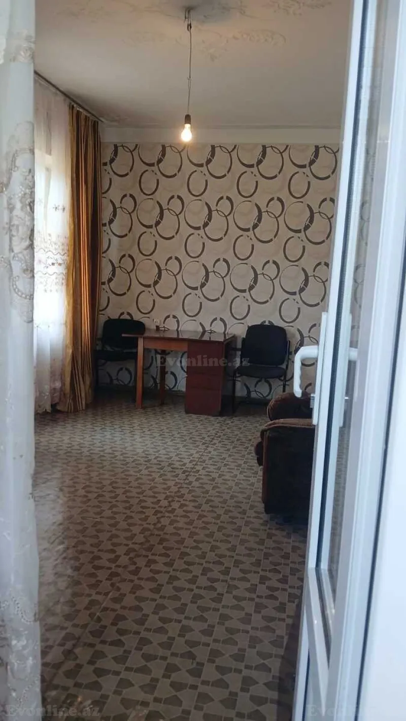 Satılır 2 otaqlı Mənzil Köhnə tikili 35 m² 9-cu mikrorayon - şəkil 2