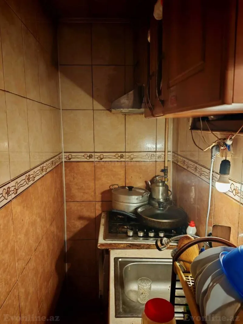 Kirayə verilir 2 otaqlı Mənzil Köhnə tikili 45 m² İnşaatçılar m. - şəkil 11