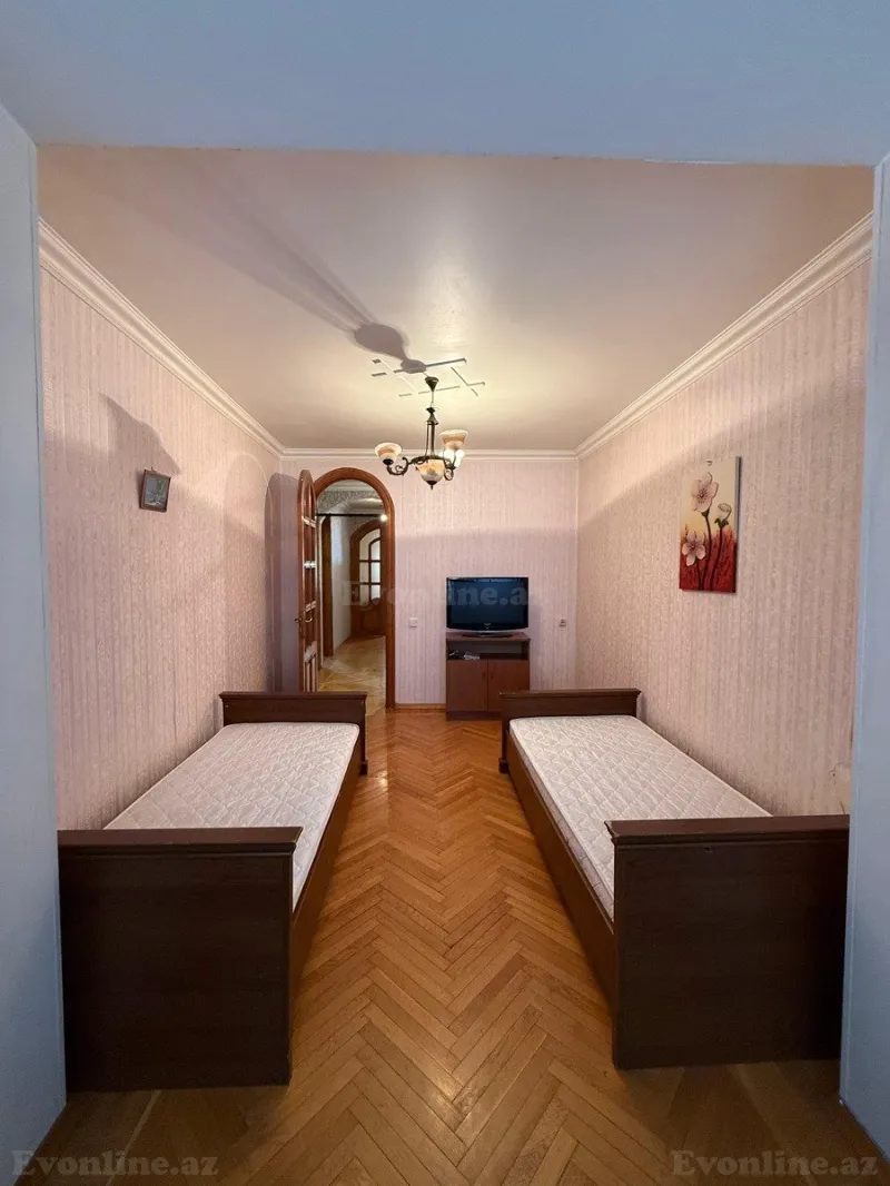 Satılır 3 otaqlı Mənzil Köhnə tikili 85 m² Nərimanov r. - şəkil 10