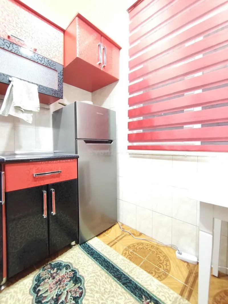 Kirayə verilir 3 otaqlı Mənzil Köhnə tikili 70 m² Memar Əcəmi m. - şəkil 13