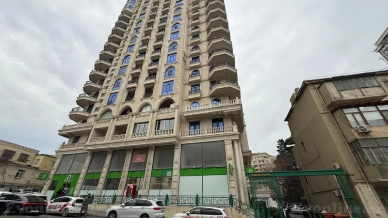 Satılır 3 otaqlı Mənzil Yeni tikili 168 m² 28 May m.