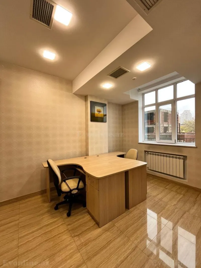Kirayə verilir Ofis 160 m² Yasamal r. - şəkil 13