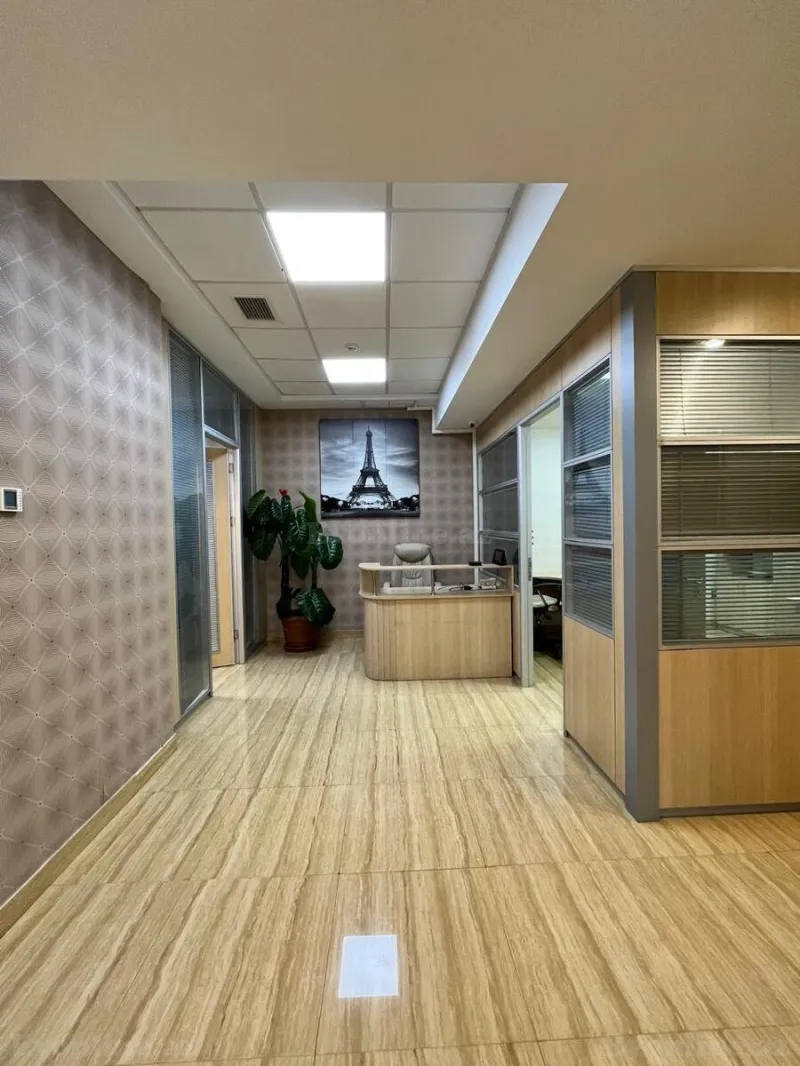 Kirayə verilir Ofis 160 m² Yasamal r. - şəkil 17