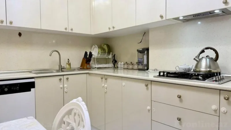 Satılır 3 otaqlı Mənzil Köhnə tikili 70 m² Xətai r. - şəkil 5