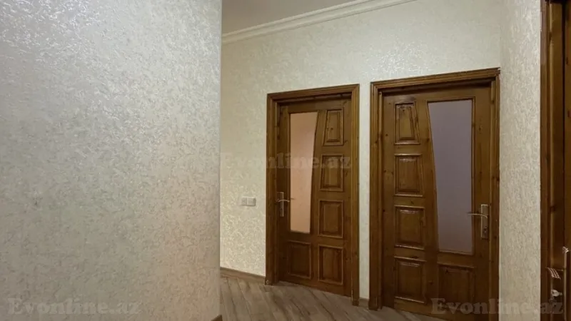 Satılır 4 otaqlı Mənzil Köhnə tikili 110 m² Yeni Yasamal - şəkil 2