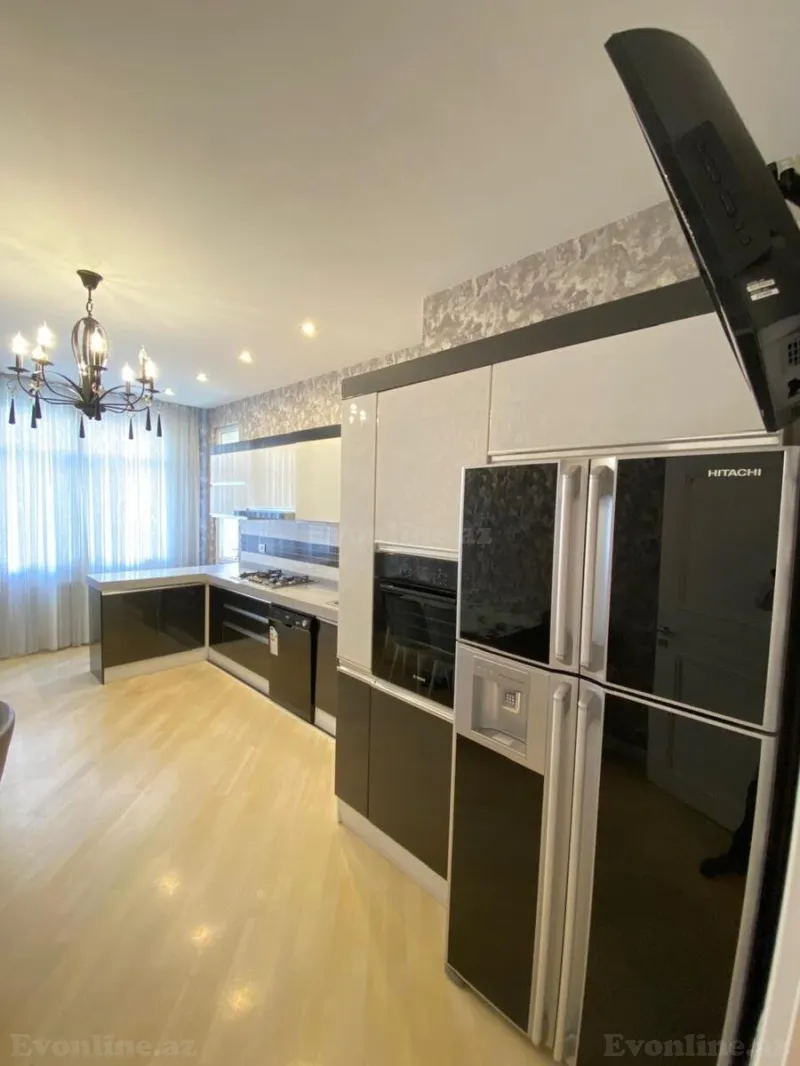 Kirayə verilir 3 otaqlı Mənzil Yeni tikili 150 m² İnşaatçılar m. - şəkil 10