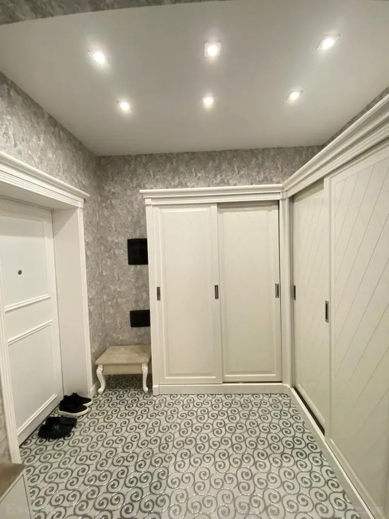 Kirayə verilir 3 otaqlı Mənzil Yeni tikili 150 m² İnşaatçılar m. - şəkil 19