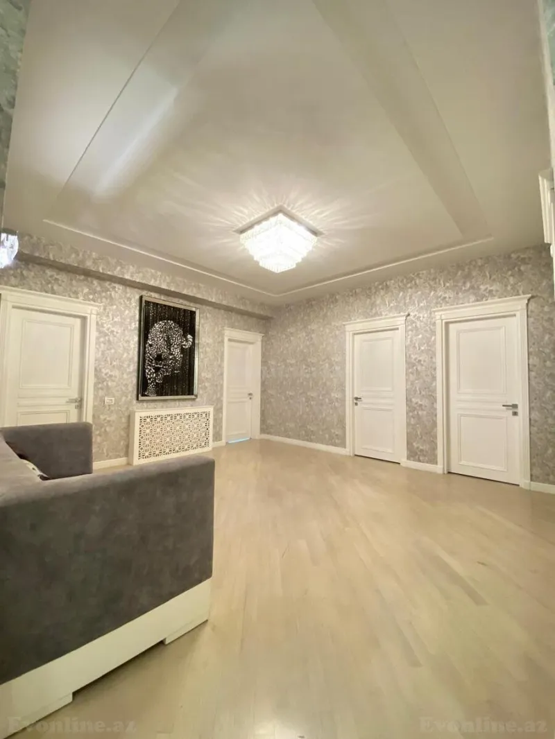 Kirayə verilir 3 otaqlı Mənzil Yeni tikili 150 m² İnşaatçılar m. - şəkil 22