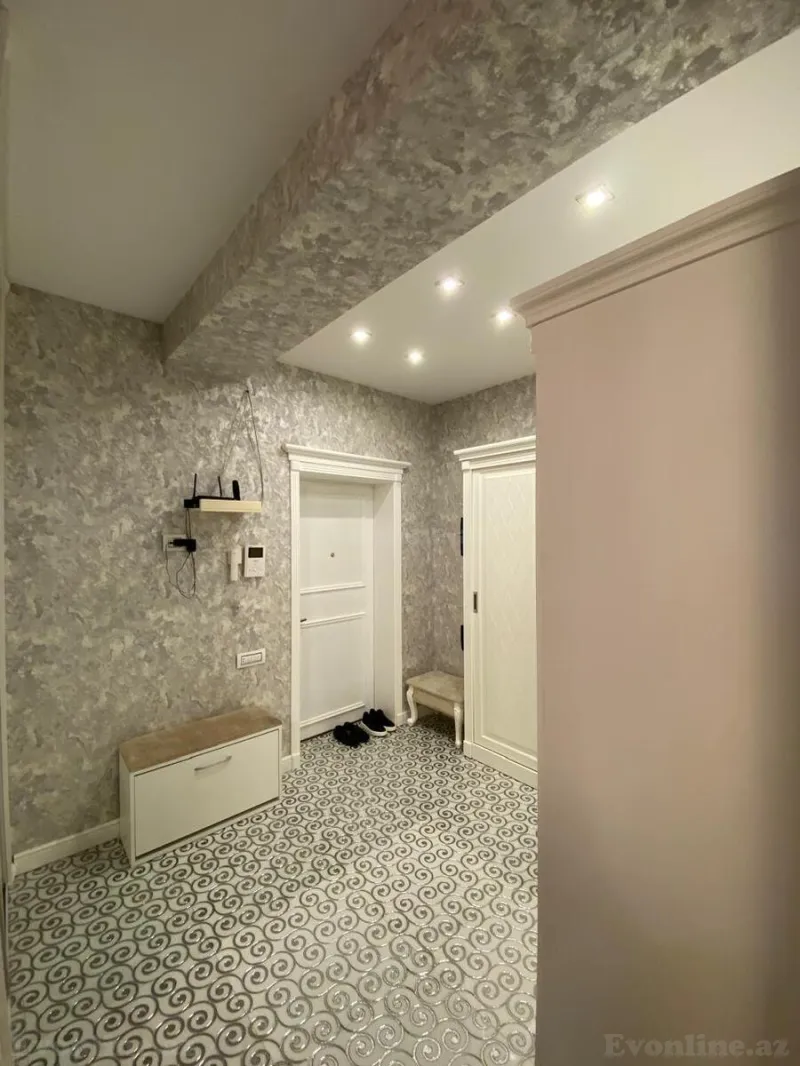 Kirayə verilir 3 otaqlı Mənzil Yeni tikili 150 m² İnşaatçılar m. - şəkil 24