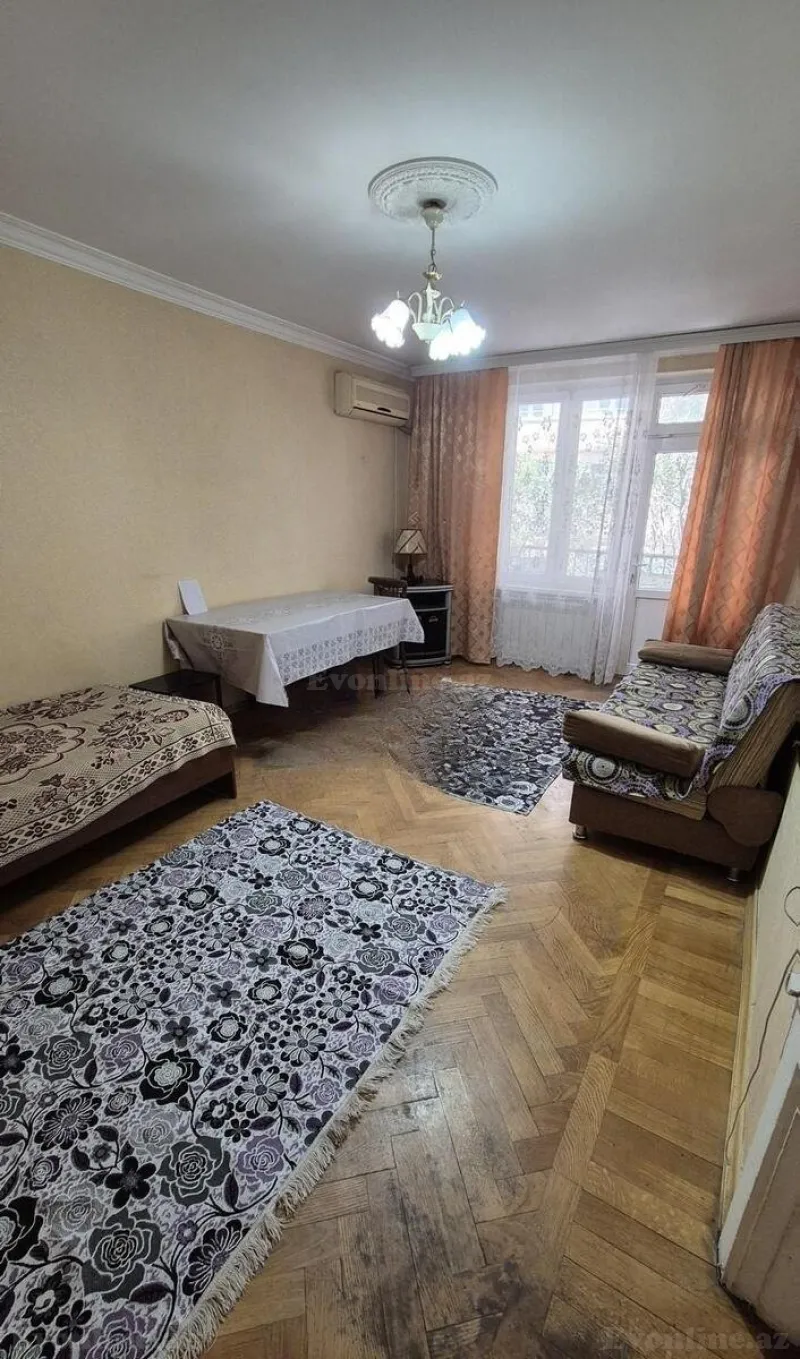 Satılır 1 otaqlı Mənzil Köhnə tikili 35 m² Yasamal