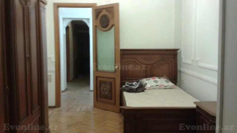 Kirayə verilir 3 otaqlı Mənzil Köhnə tikili 77 m² İçərişəhər m. - şəkil 12