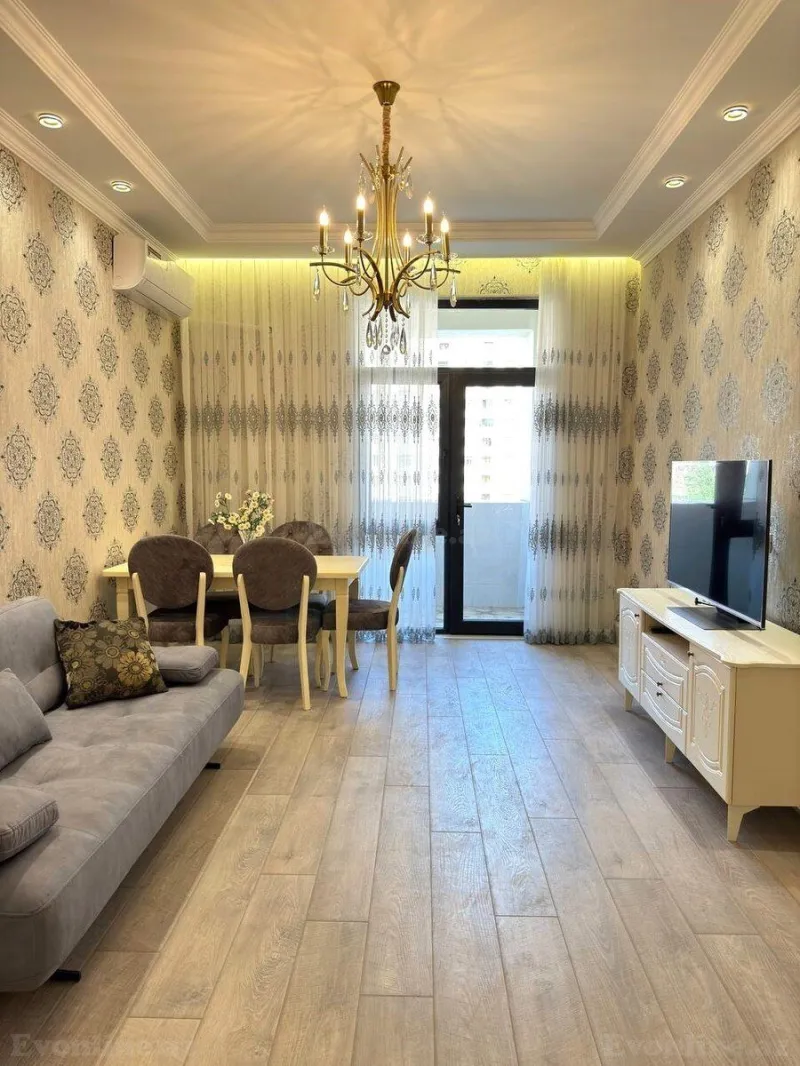3 otaqlı Mənzil 120 m² 28 May m. Kirayə verilir