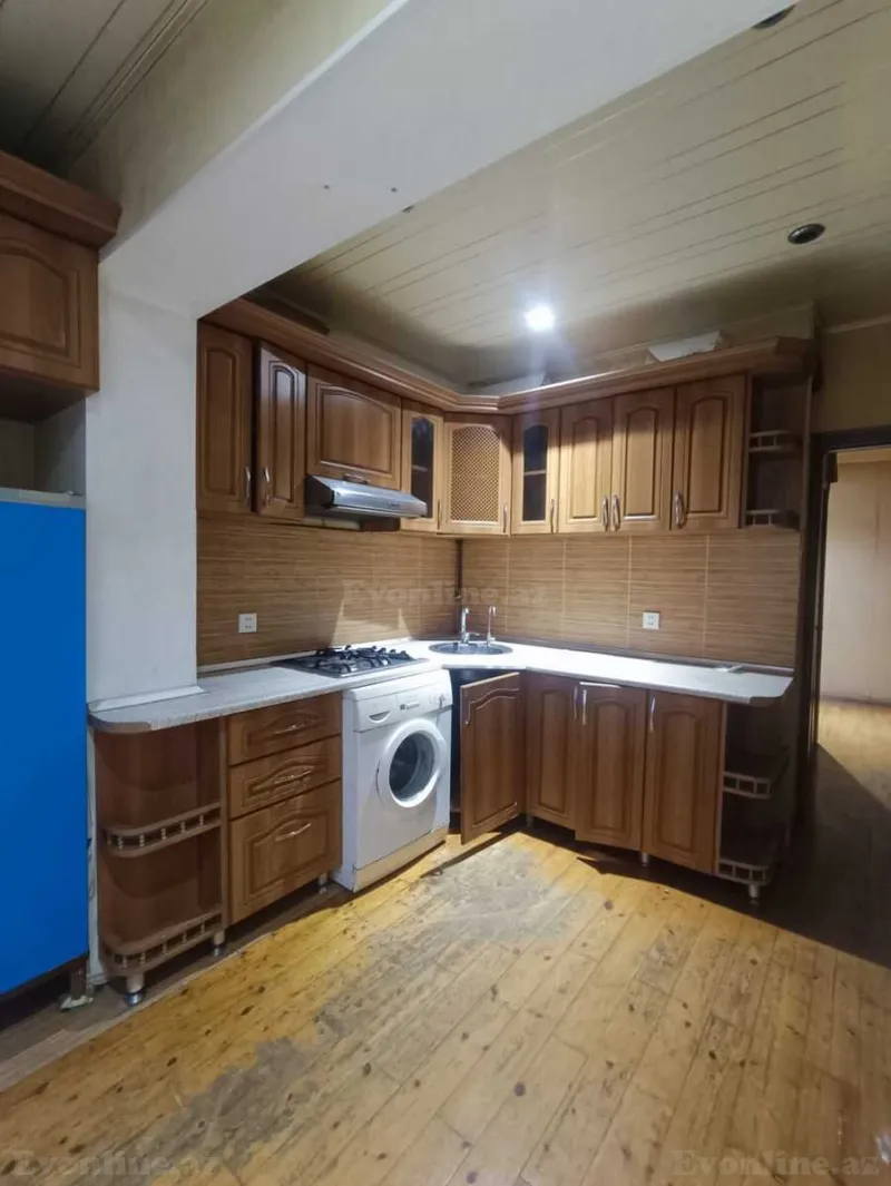 3 otaqlı Mənzil 85 m² 9-cu mikrorayon Satılır