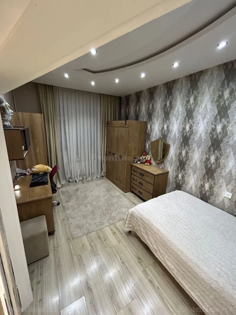 Satılır 4 otaqlı Mənzil Yeni tikili 87 m² Elmlər Akademiyası m. - şəkil 11