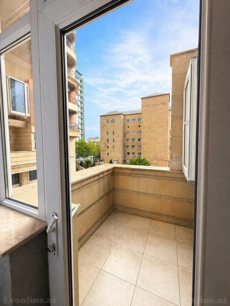 Satılır 2 otaqlı Mənzil Yeni tikili 74 m² Elmlər Akademiyası m. - şəkil 9