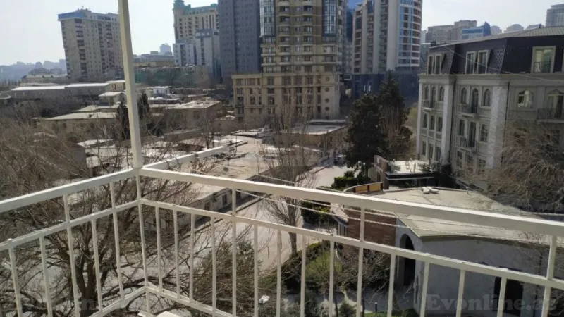 Kirayə verilir 3 otaqlı Mənzil Köhnə tikili 65 m² Nizami m. - şəkil 3