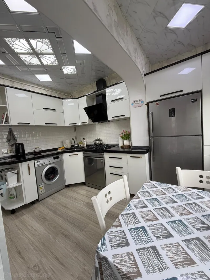 Satılır 2 otaqlı Mənzil Köhnə tikili 70 m² Həzi Aslanov m. - şəkil 2