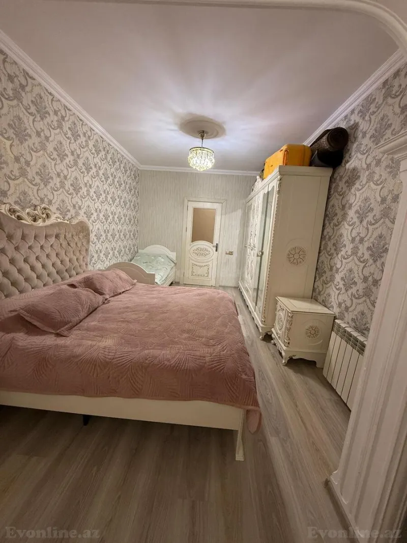 Satılır 2 otaqlı Mənzil Köhnə tikili 70 m² Həzi Aslanov m. - şəkil 3