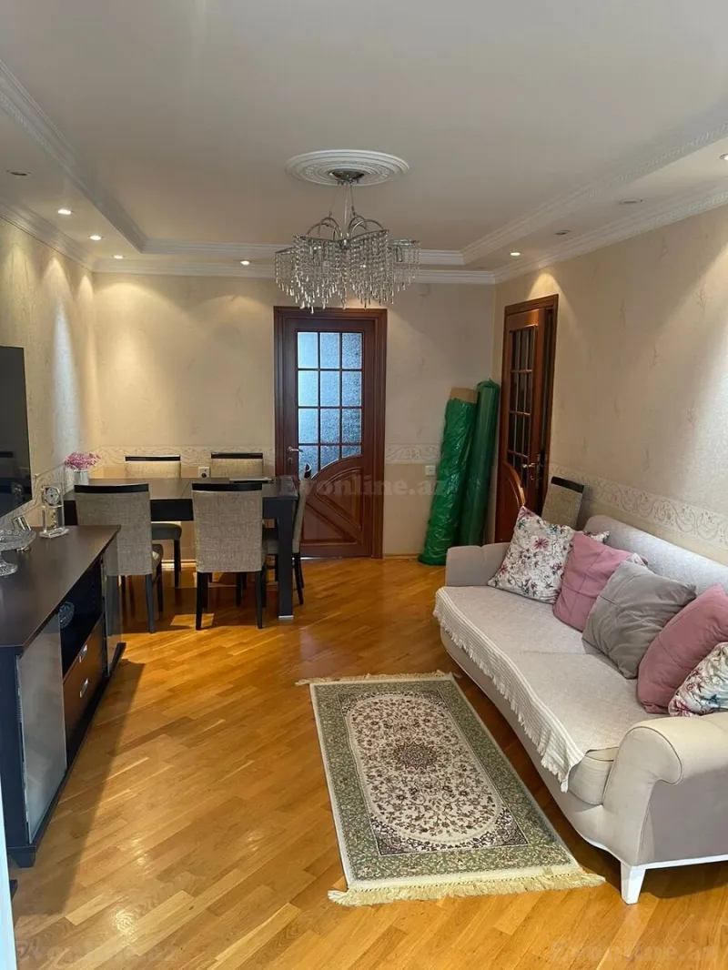 Satılır 3 otaqlı Mənzil Köhnə tikili 90 m² Yasamal - şəkil 2