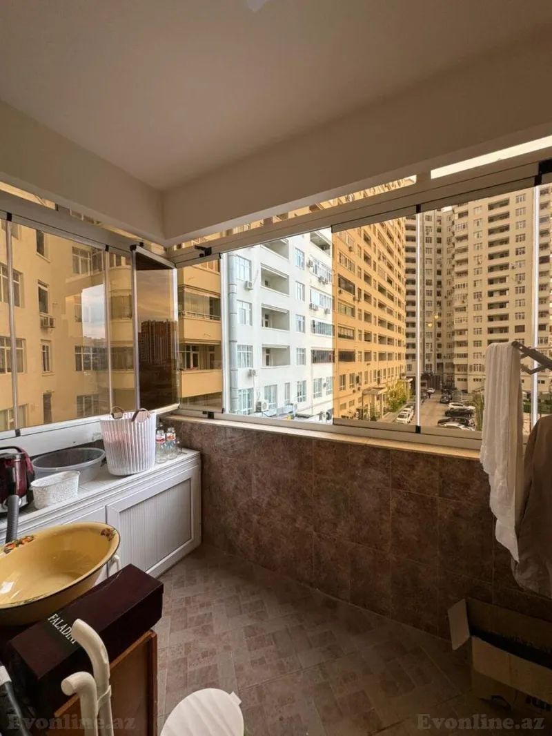 Satılır 4 otaqlı Mənzil Yeni tikili 150 m² 8 Noyabr m. - şəkil 6