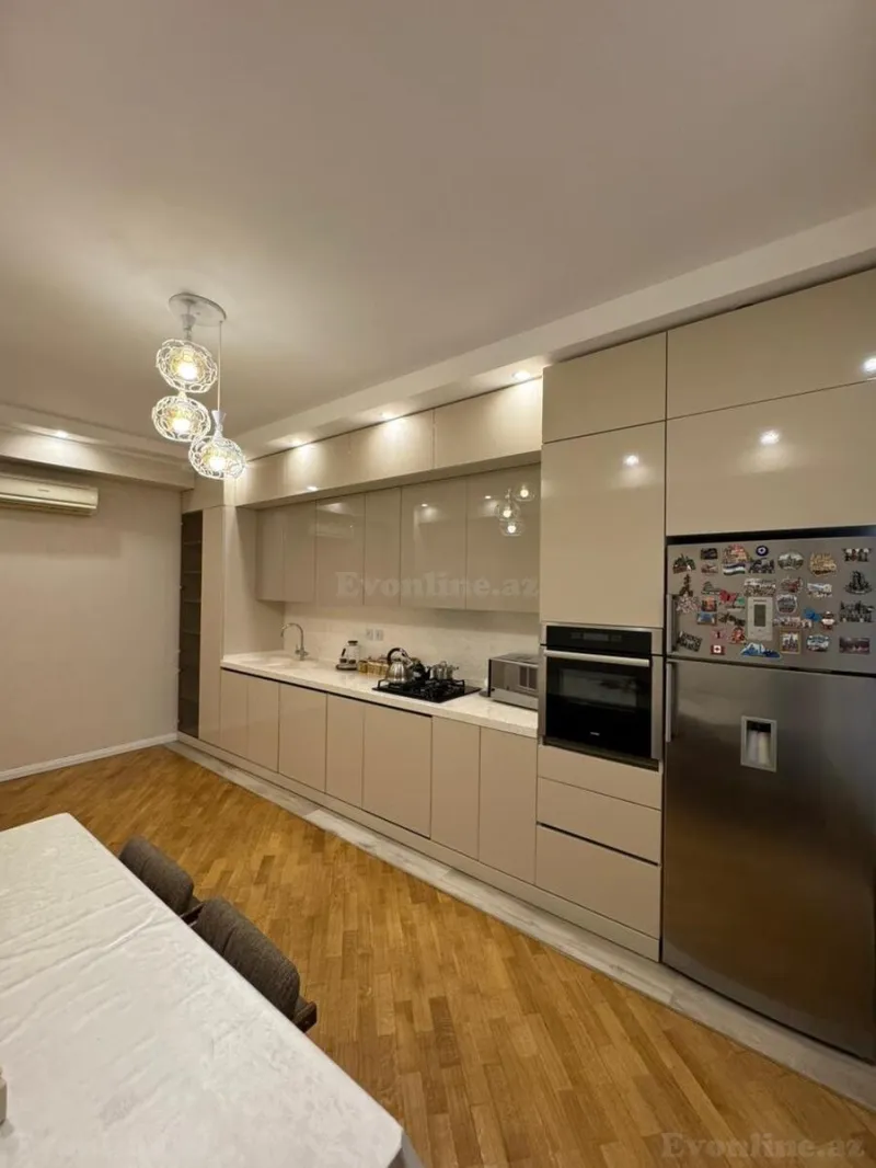 Satılır 4 otaqlı Mənzil Yeni tikili 150 m² 8 Noyabr m. - şəkil 20