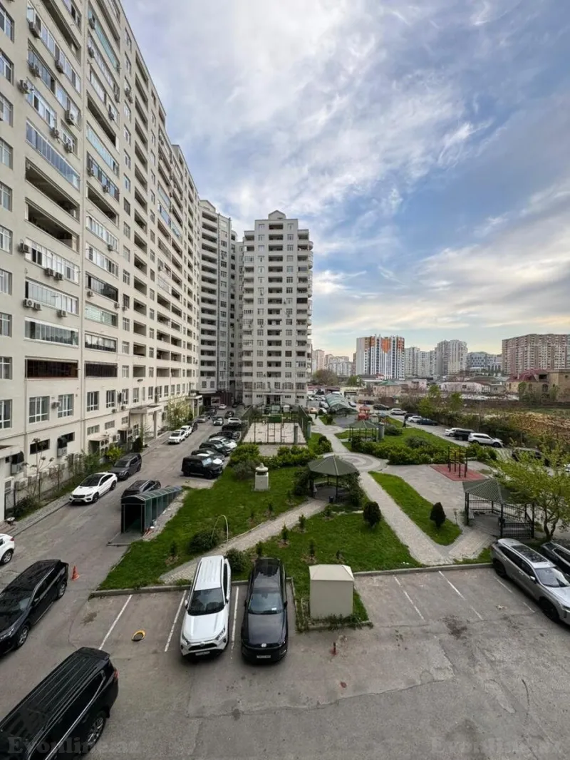 Satılır 4 otaqlı Mənzil Yeni tikili 150 m² 8 Noyabr m. - şəkil 22