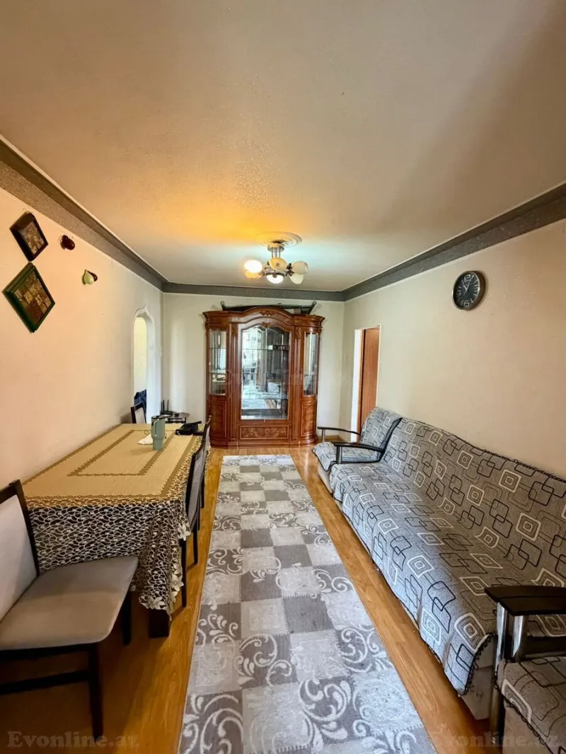 3 otaqlı Mənzil 50 m² 8-ci mikrorayon Satılır
