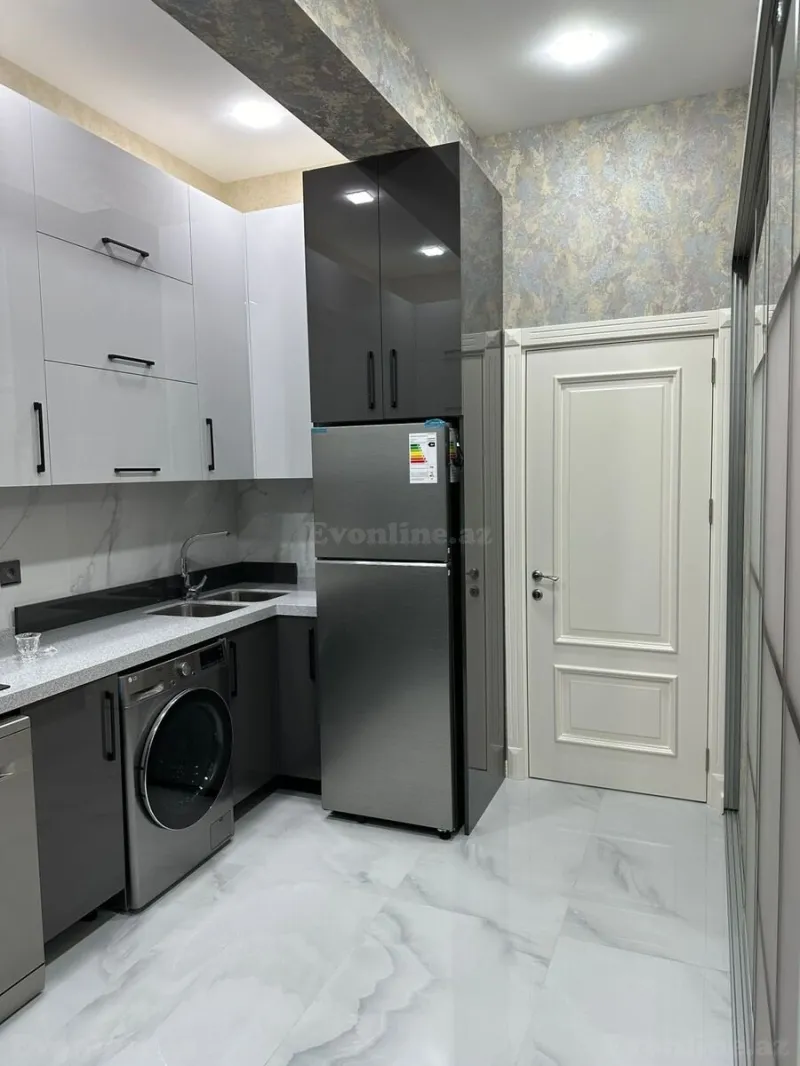 Kirayə verilir 4 otaqlı Mənzil Yeni tikili 170 m² Xətai r. - şəkil 14