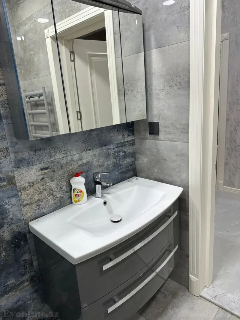 Kirayə verilir 4 otaqlı Mənzil Yeni tikili 170 m² Xətai r. - şəkil 17