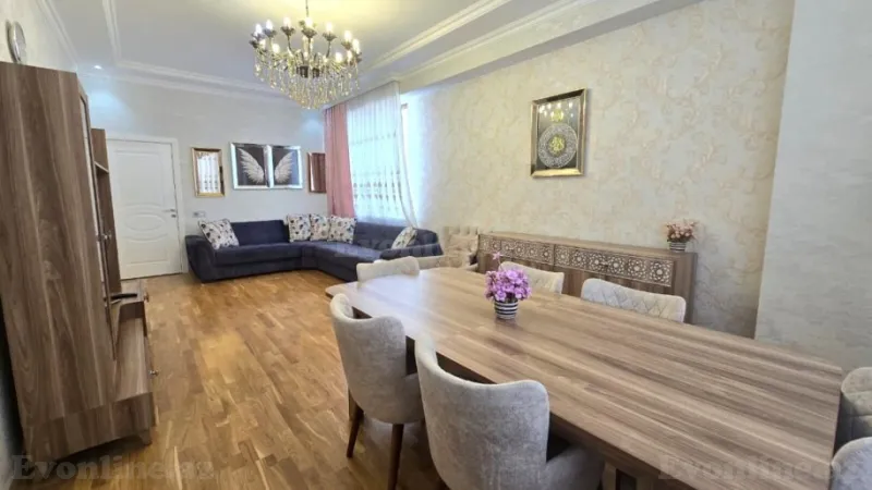 3 otaqlı Mənzil 112 m² Qara Qarayev m. Satılır