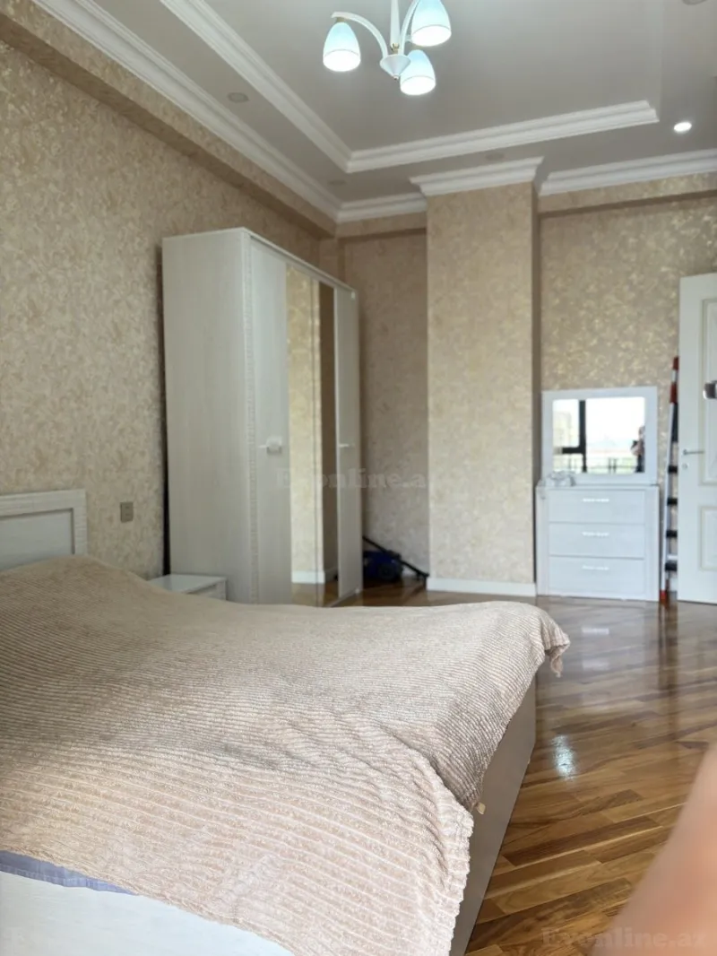 Kirayə verilir 3 otaqlı Mənzil Yeni tikili 98 m² 8 Noyabr m. - şəkil 2