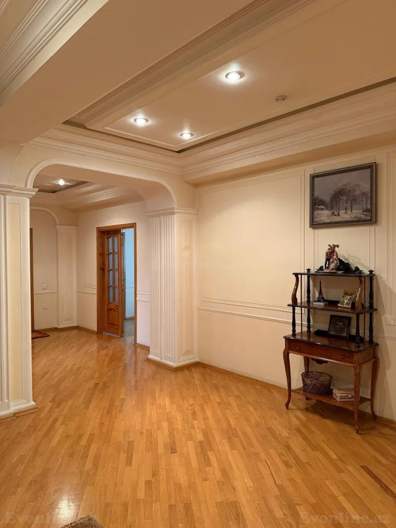 Satılır 4 otaqlı Mənzil Yeni tikili 160 m² Gənclik m. - şəkil 12