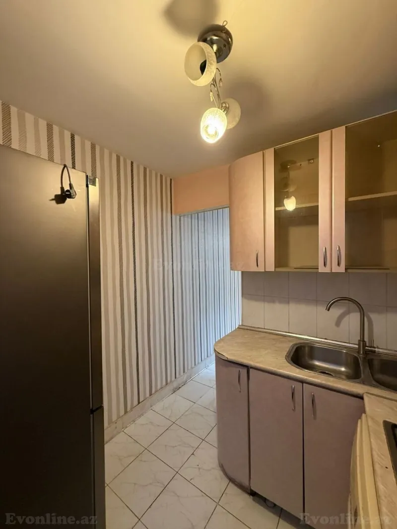Kirayə verilir 3 otaqlı Mənzil Köhnə tikili 70 m² Yasamal r. - şəkil 6