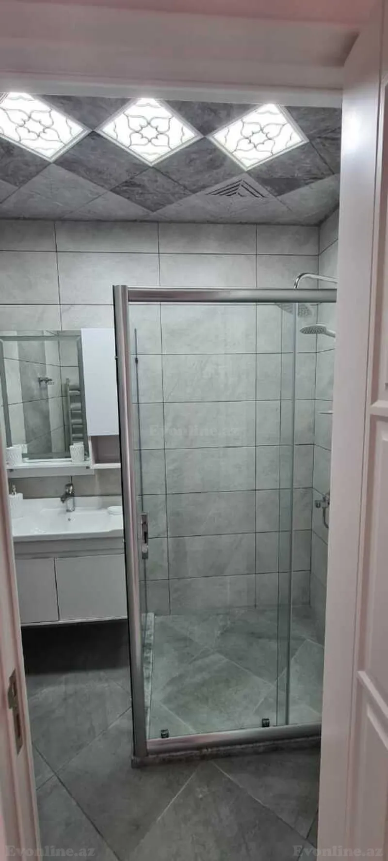 Kirayə verilir 3 otaqlı Mənzil Yeni tikili 110 m² İnşaatçılar m. - şəkil 10