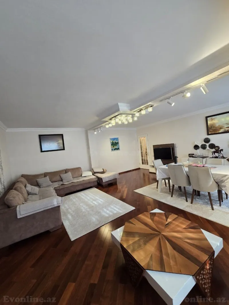 Satılır 5 otaqlı Mənzil Köhnə tikili 115 m² Həzi Aslanov m. - şəkil 3