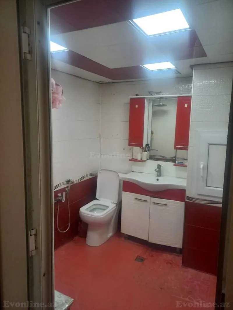 Satılır 2 otaqlı Mənzil Köhnə tikili 45 m² Suraxanı r. - şəkil 3