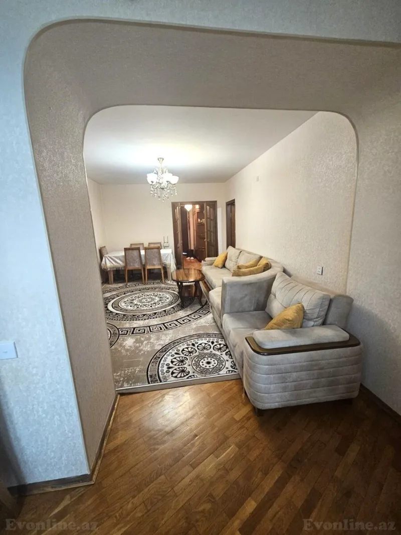 Satılır 3 otaqlı Mənzil Köhnə tikili 63 m² Gənclik m. - şəkil 2