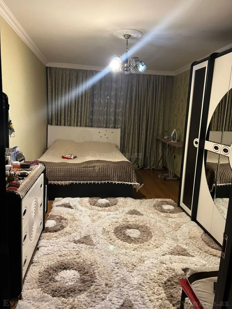 Kirayə verilir 2 otaqlı Mənzil Köhnə tikili 50 m² Elmlər Akademiyası m. - şəkil 2