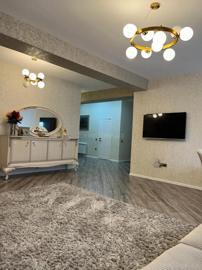 Satılır 4 otaqlı Mənzil Yeni tikili 228 m² Nərimanov r. - şəkil 9
