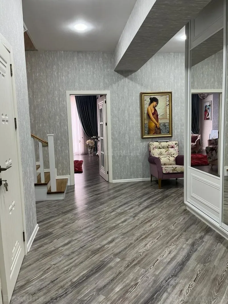 Satılır 4 otaqlı Mənzil Yeni tikili 228 m² Nərimanov r. - şəkil 15