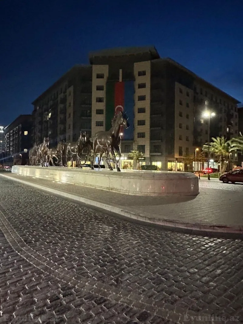 Satılır 5 otaqlı Mənzil Yeni tikili 202 m² Xətai r. - şəkil 2
