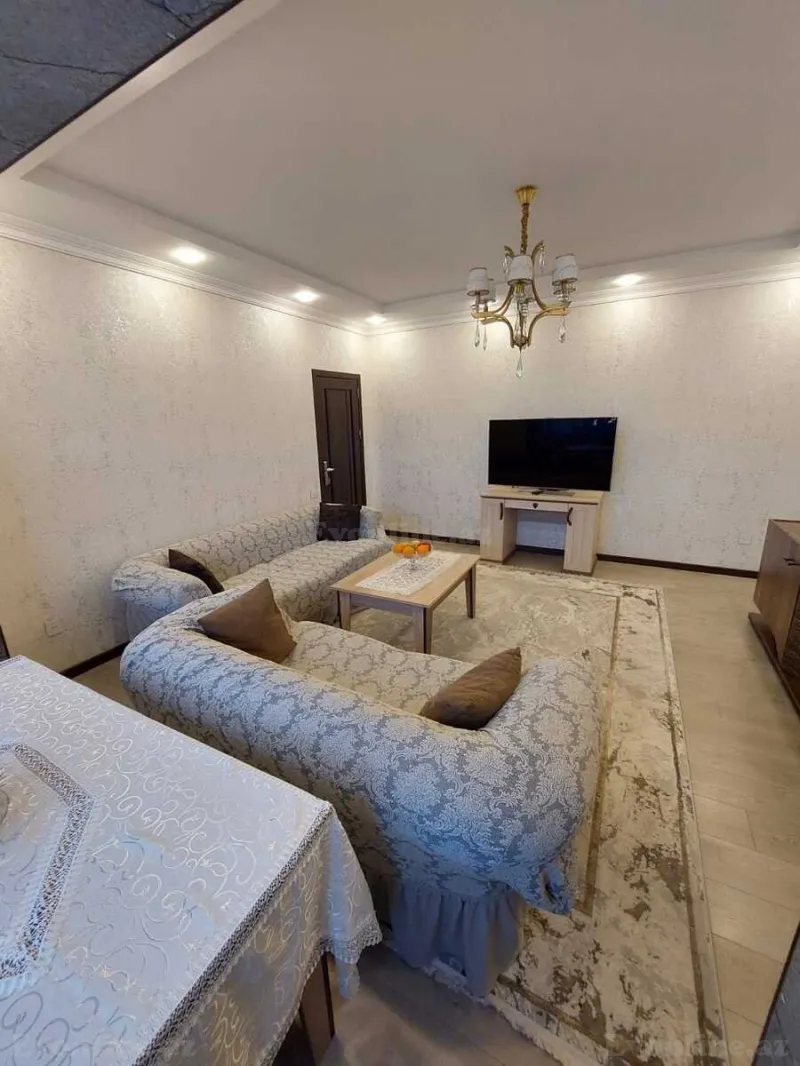 Satılır 4 otaqlı Mənzil Köhnə tikili 120 m² Xalqlar Dostluğu m. - şəkil 3