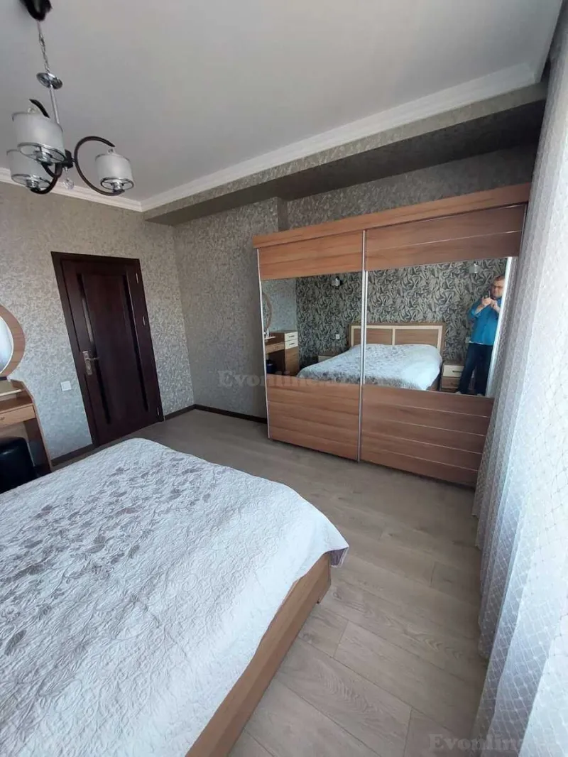 Satılır 4 otaqlı Mənzil Köhnə tikili 120 m² Xalqlar Dostluğu m. - şəkil 9