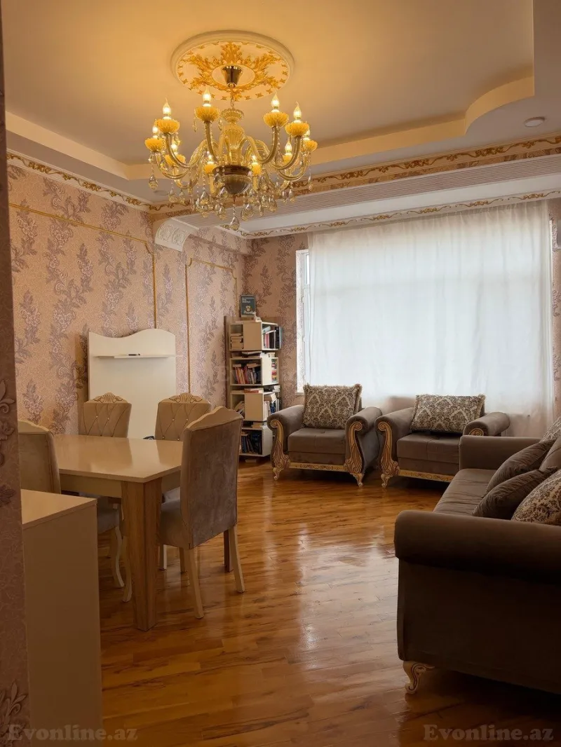 3 otaqlı Mənzil 100 m² Xətai r. Satılır