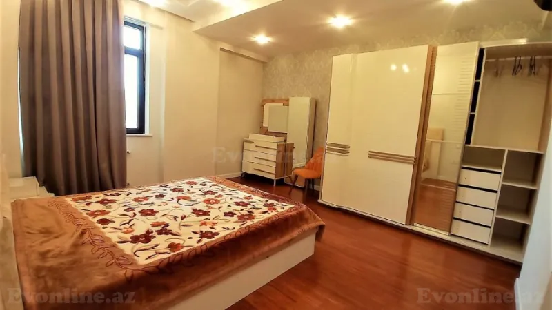 2 otaqlı Mənzil 130 m² 28 May m. Kirayə verilir