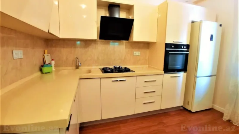 Kirayə verilir 2 otaqlı Mənzil Yeni tikili 130 m² 28 May m. - şəkil 9