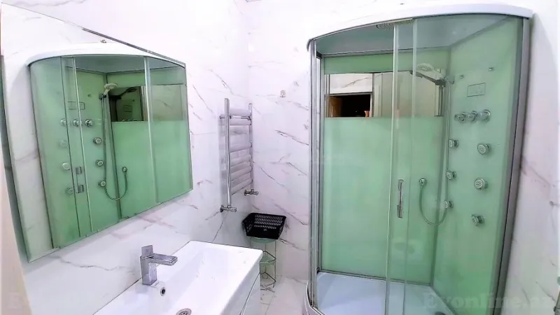 Kirayə verilir 2 otaqlı Mənzil Yeni tikili 130 m² 28 May m. - şəkil 13