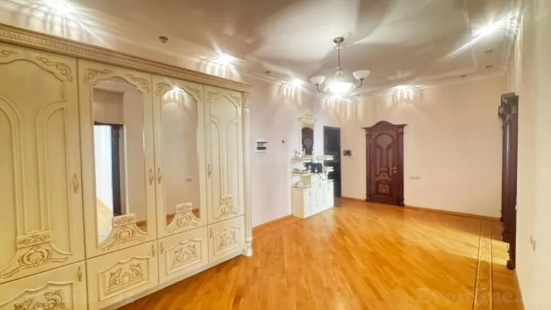 Satılır 3 otaqlı Mənzil Yeni tikili 166 m² Nərimanov r. - şəkil 14