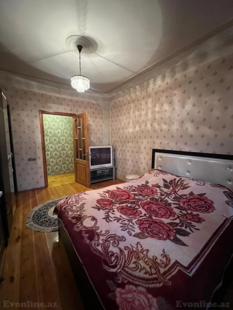 Satılır 5 otaqlı Mənzil Köhnə tikili 125 m² Azadlıq prospekti m. - şəkil 9