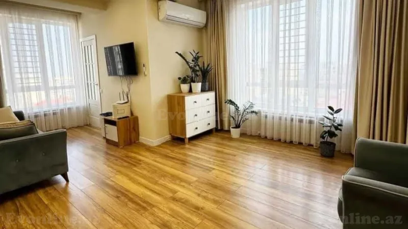 3 otaqlı Mənzil 130 m² Yasamal Kirayə verilir